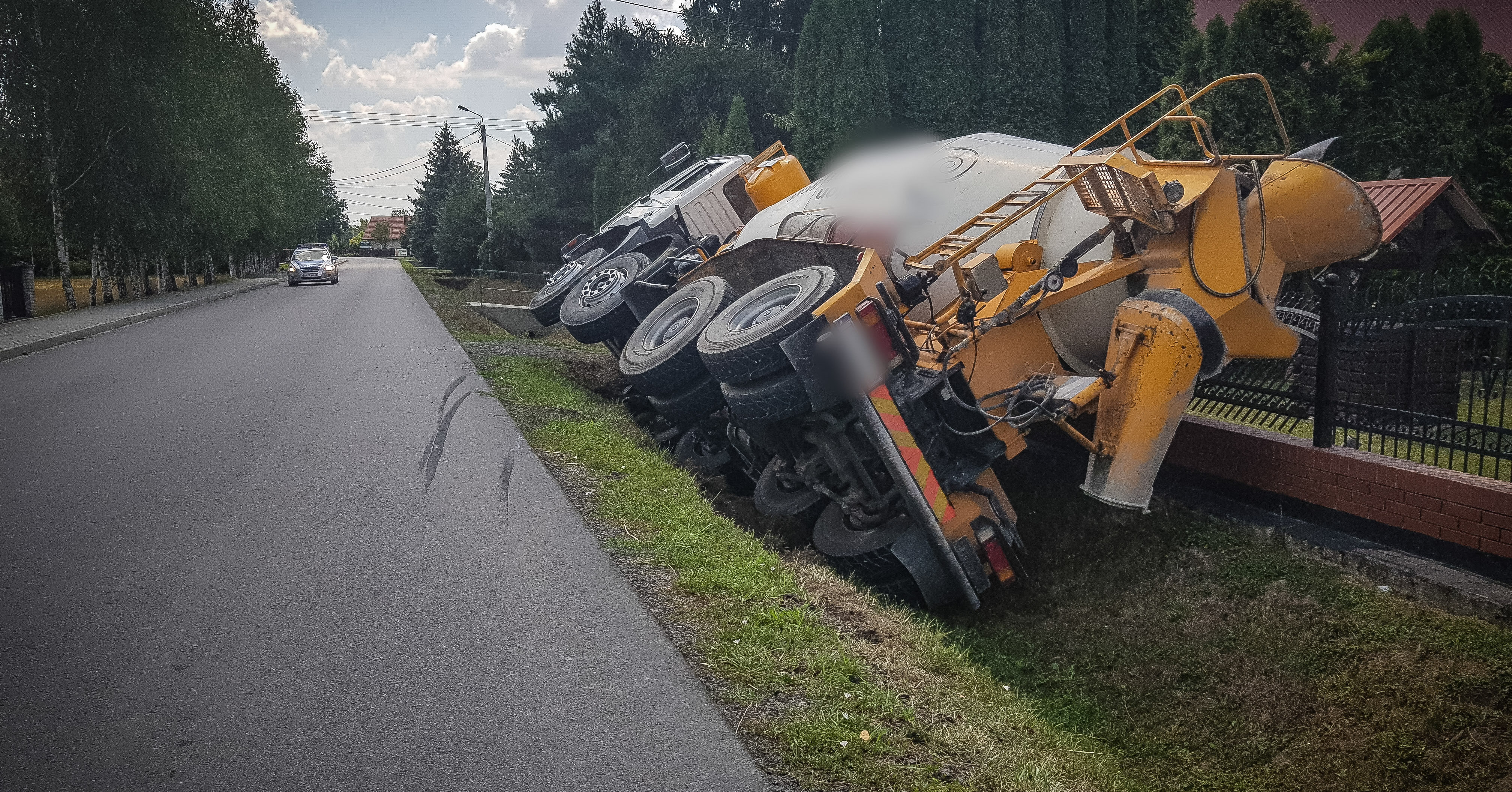 Gruszka w rowie, utrudnienia! - Zdjęcie główne