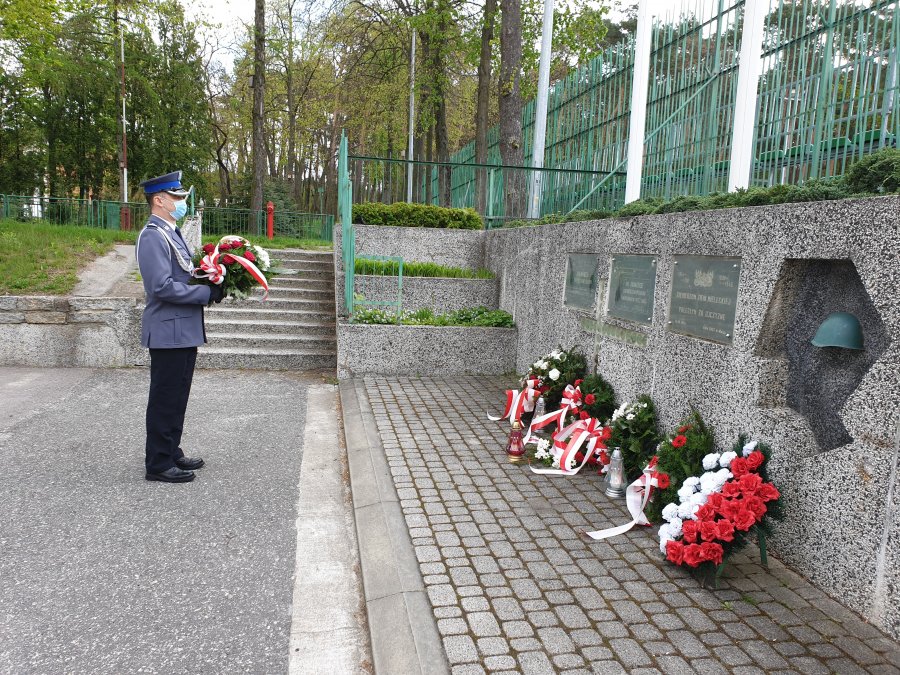 Policjanci uczcili rocznicę zakończenia II Wojny Światowej w Europie.