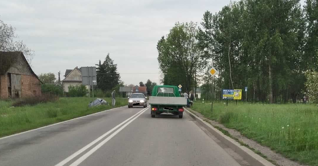 W gminie Szczucin doszło do czołowego zderzenia dwóch samochodów.