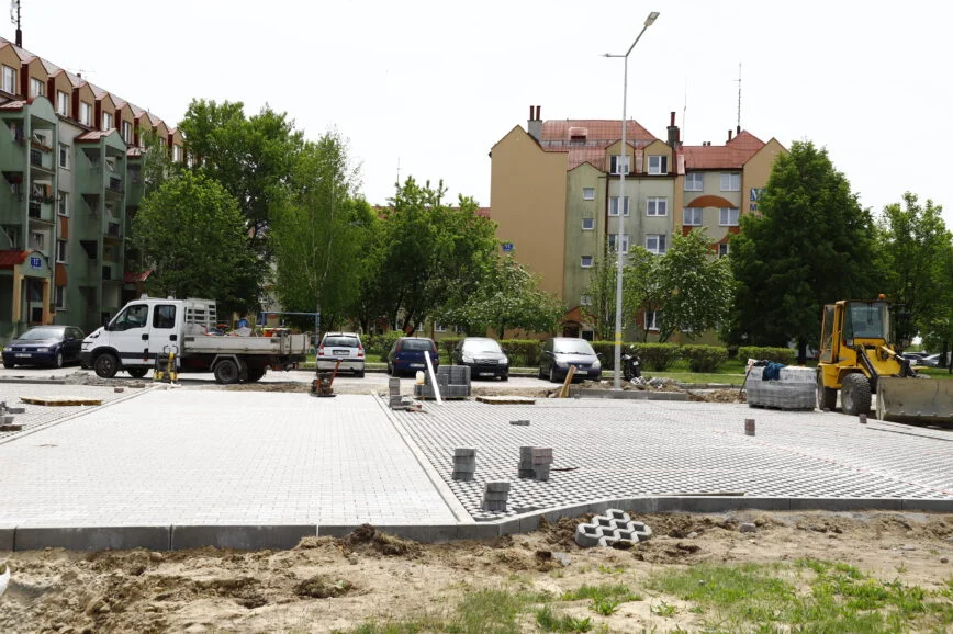  Powstaje nowy parking na osiedlu Smoczka [ZDJĘCIA] - Zdjęcie główne