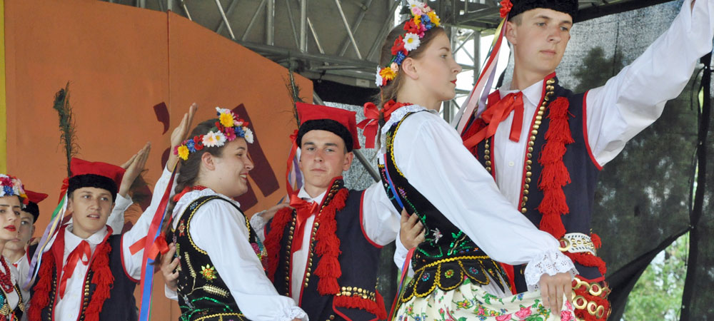Stolica folkloru w Chorzelowie - Zdjęcie główne