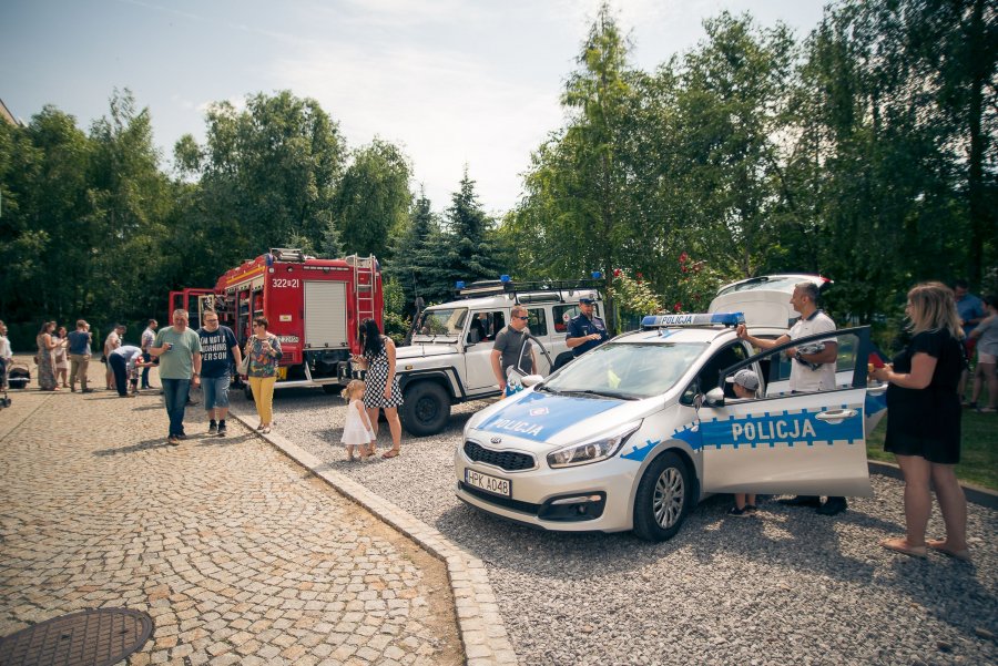 O bezpiecznym wypoczynku podczas rodzinnego pikniku - Zdjęcie główne