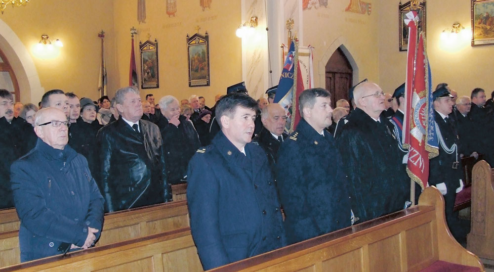 Biskup Jeż u strażaków - Zdjęcie główne