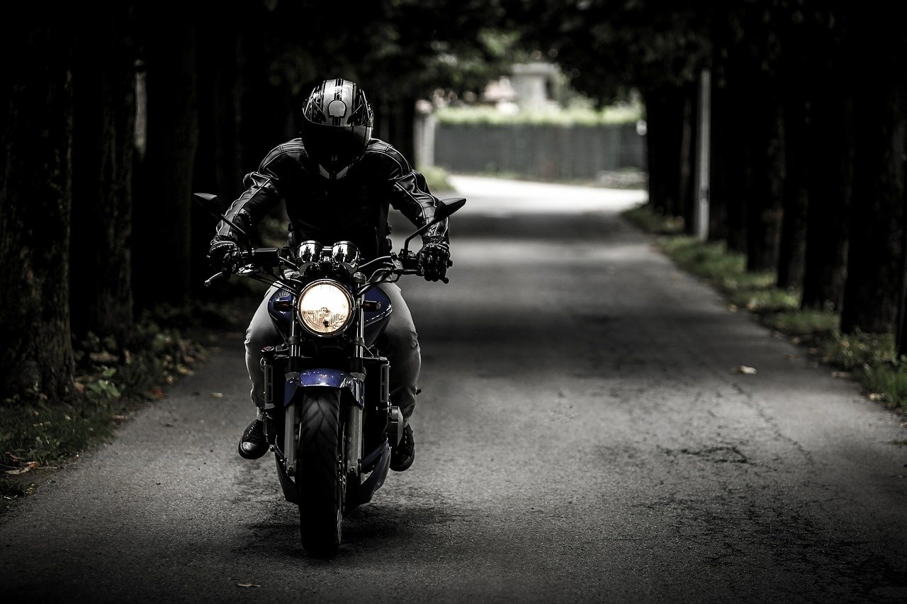 Policja: motocykliści też mają zakaz przemieszczania się - Zdjęcie główne