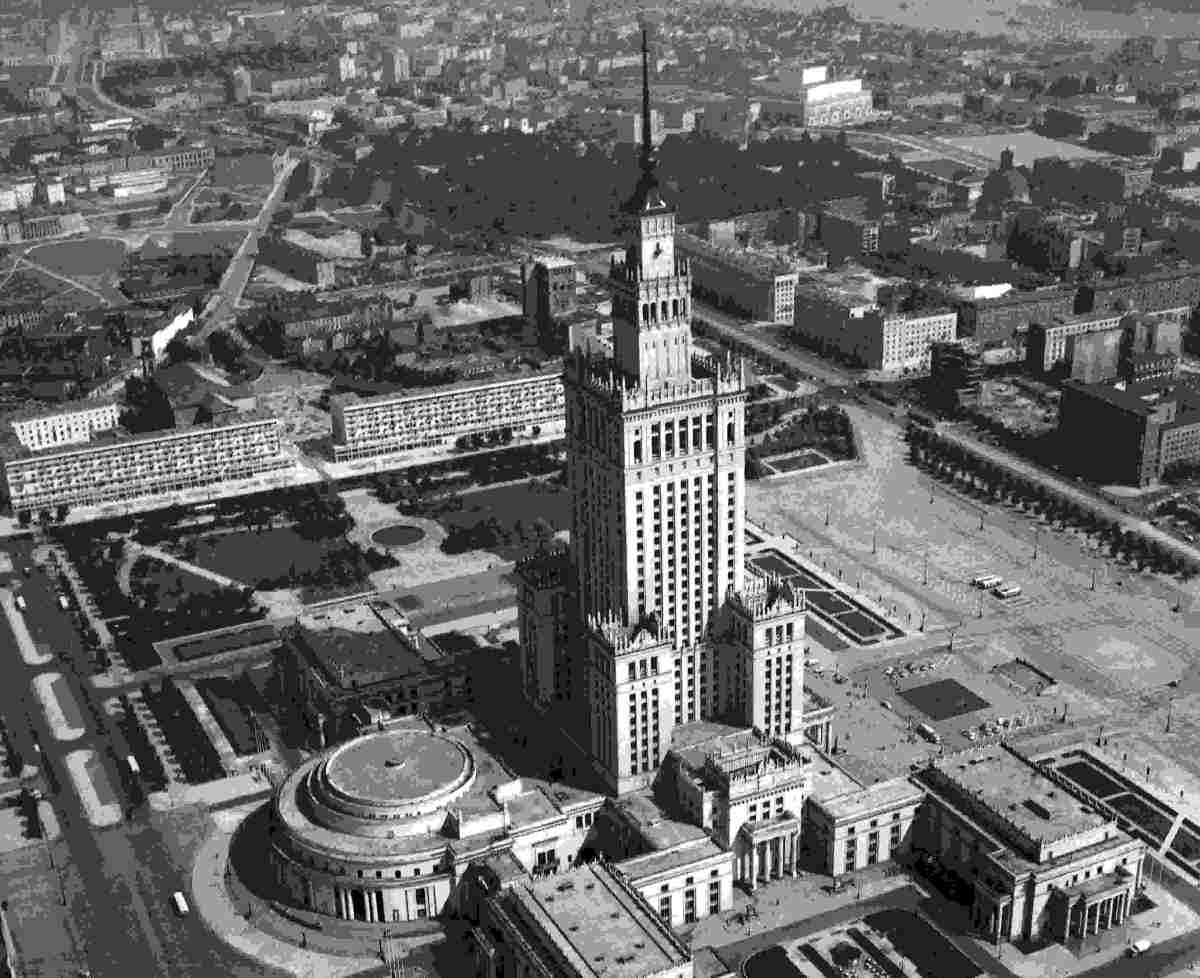 Pałac Kultury i Nauki ma 66 lat. Jakie skrywa tajemnice? - Zdjęcie główne