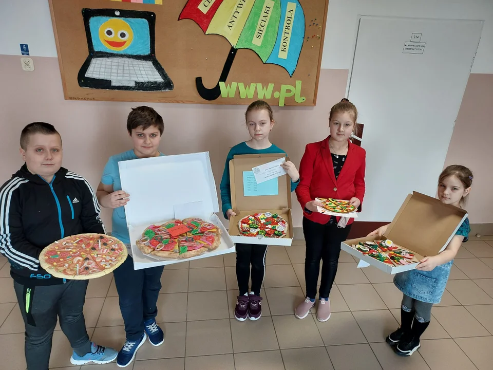 Nauka przez zabawę, czyli Dzień Pizzy w szkole w Radomyślu Wielkim [ZDJĘCIA] - Zdjęcie główne