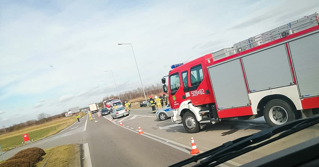 Trzy osoby, w tym dziecko, poszkodowane w wypadku!  - Zdjęcie główne