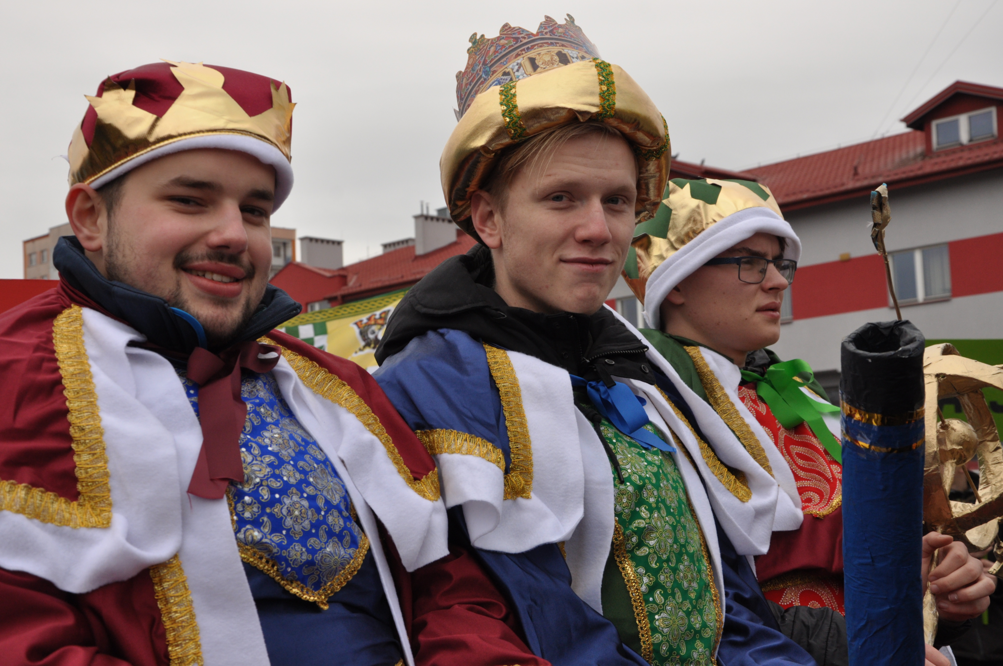 Orszak Trzech Króli w Mielcu przyciągnął tłumy mielczan. Zobaczcie czy jesteście na zdjęciach. [Fotogaleria] - Zdjęcie główne