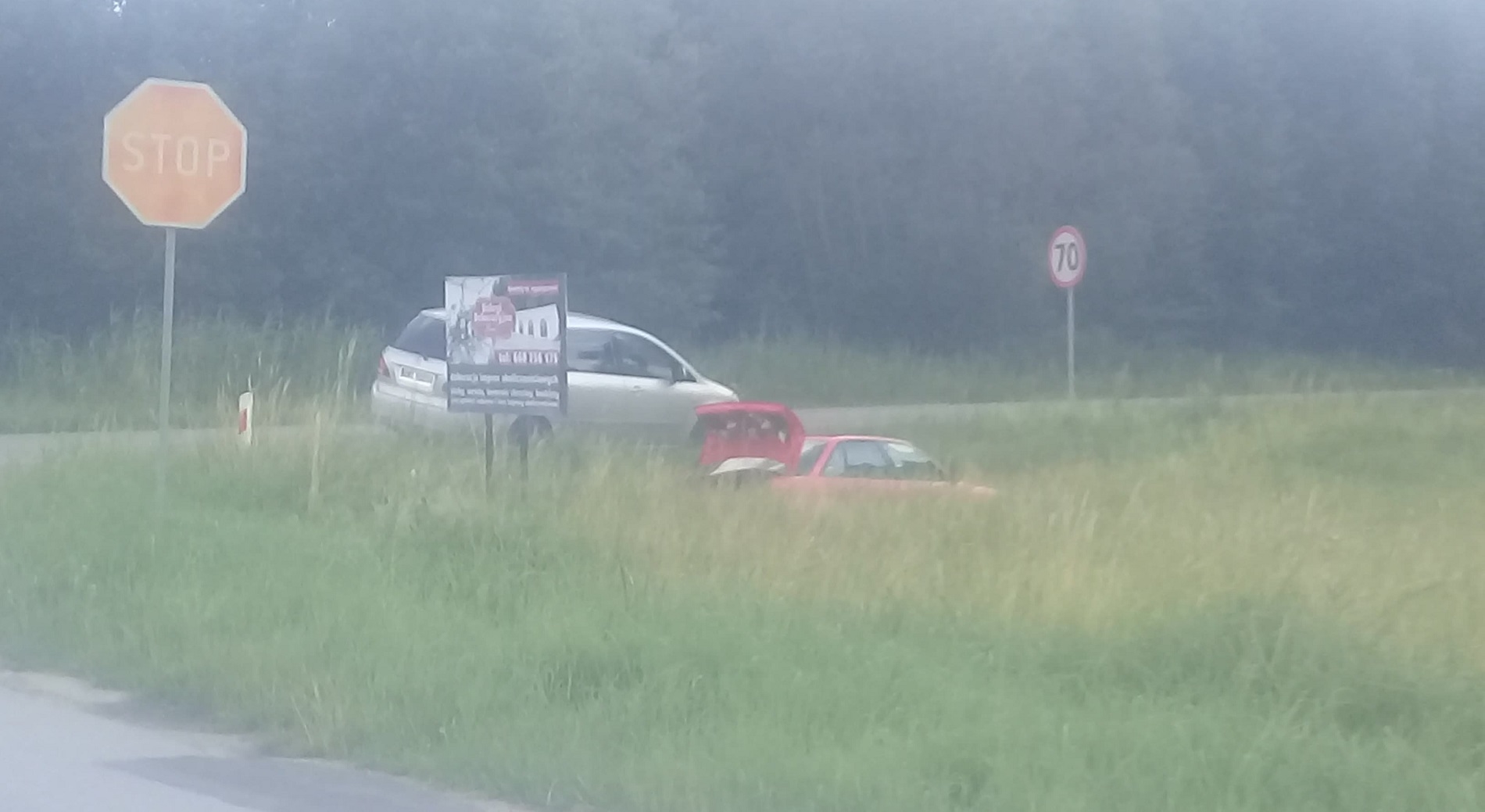 Na trasie Radomyśl Wielki - Tarnów samochodem wpadł do rowu - Zdjęcie główne