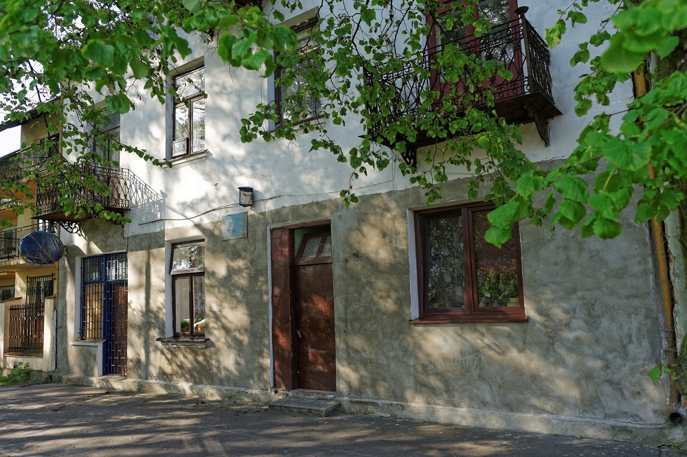 Teoria rozbitych okien, czyli jak otoczenie wpływa na mieszkańców miast - Zdjęcie główne