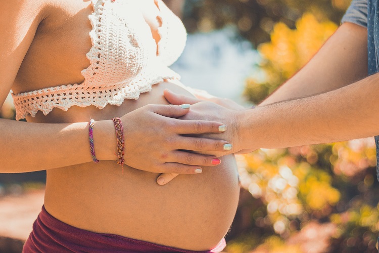 Sesja ciążowa – co powinnaś o niej wiedzieć? - Zdjęcie główne