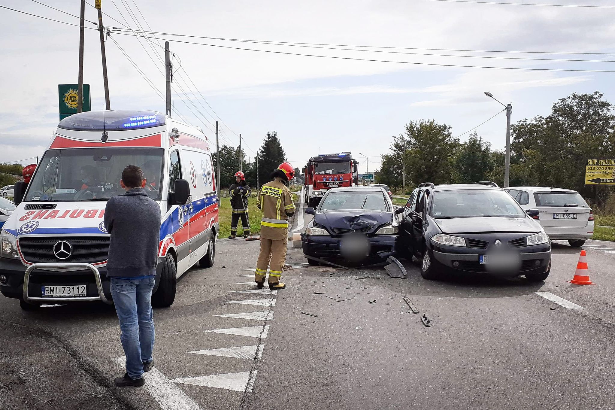 Wypadek w Chorzelowie. 3 osoby poszkodowane!  - Zdjęcie główne