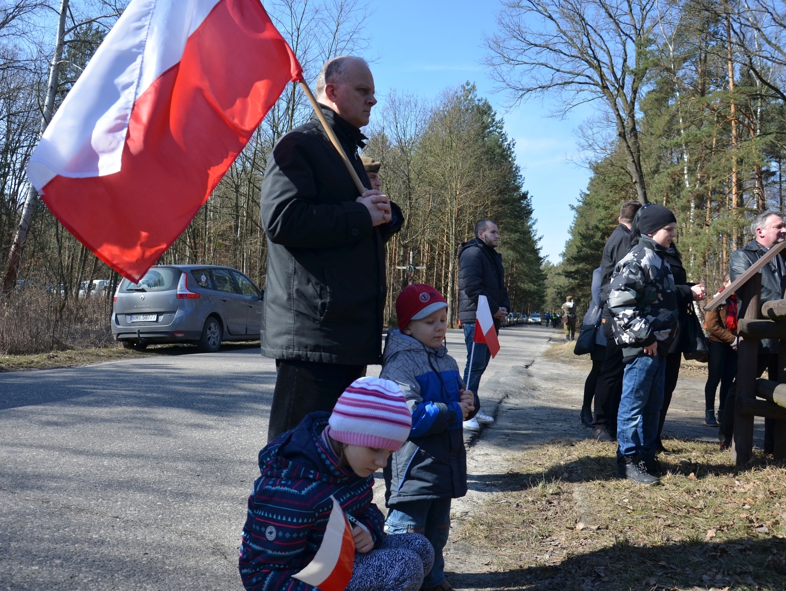 Kolejne Dęby Niezłomnych na polanie w Szydłowcu mają swoje imiona [ZDJĘCIA] - Zdjęcie główne