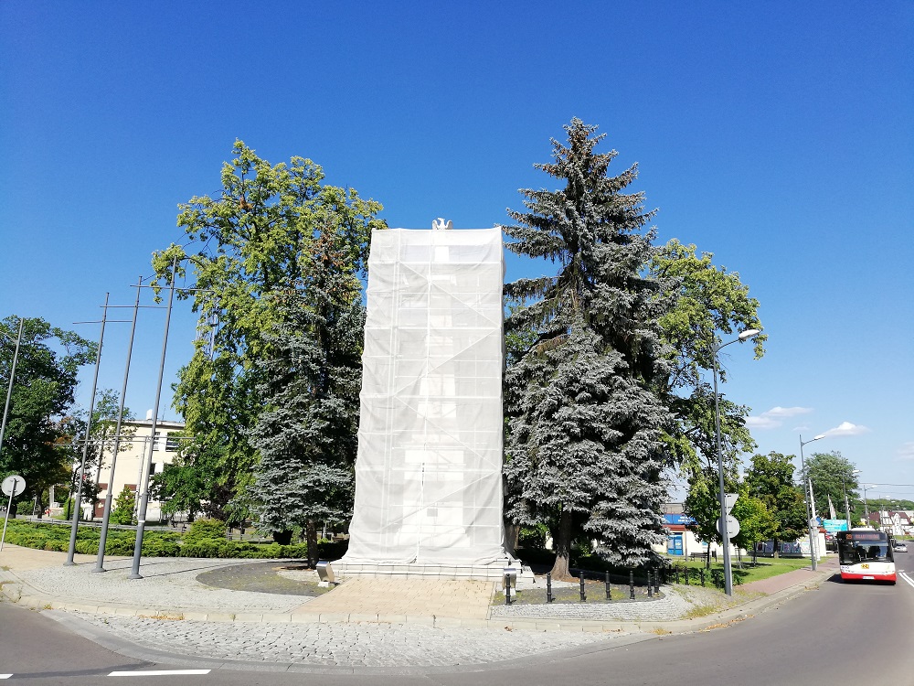 Ruszył remont pomnika Wolności - inicjatywa miejskiego komitetu, który organizuje uroczystość 100-lecia Niepodległosci - Zdjęcie główne