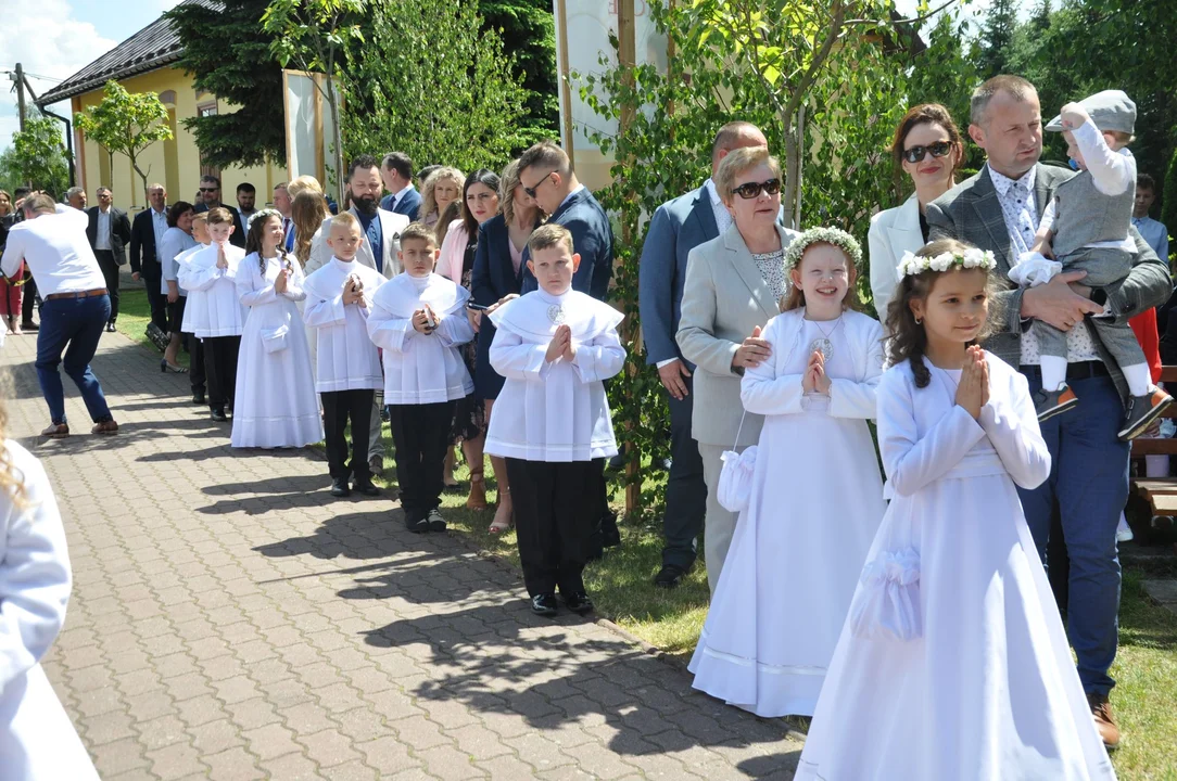 Sarnów. Pierwsza Komunia Święta [ZDJĘCIA] - Zdjęcie główne