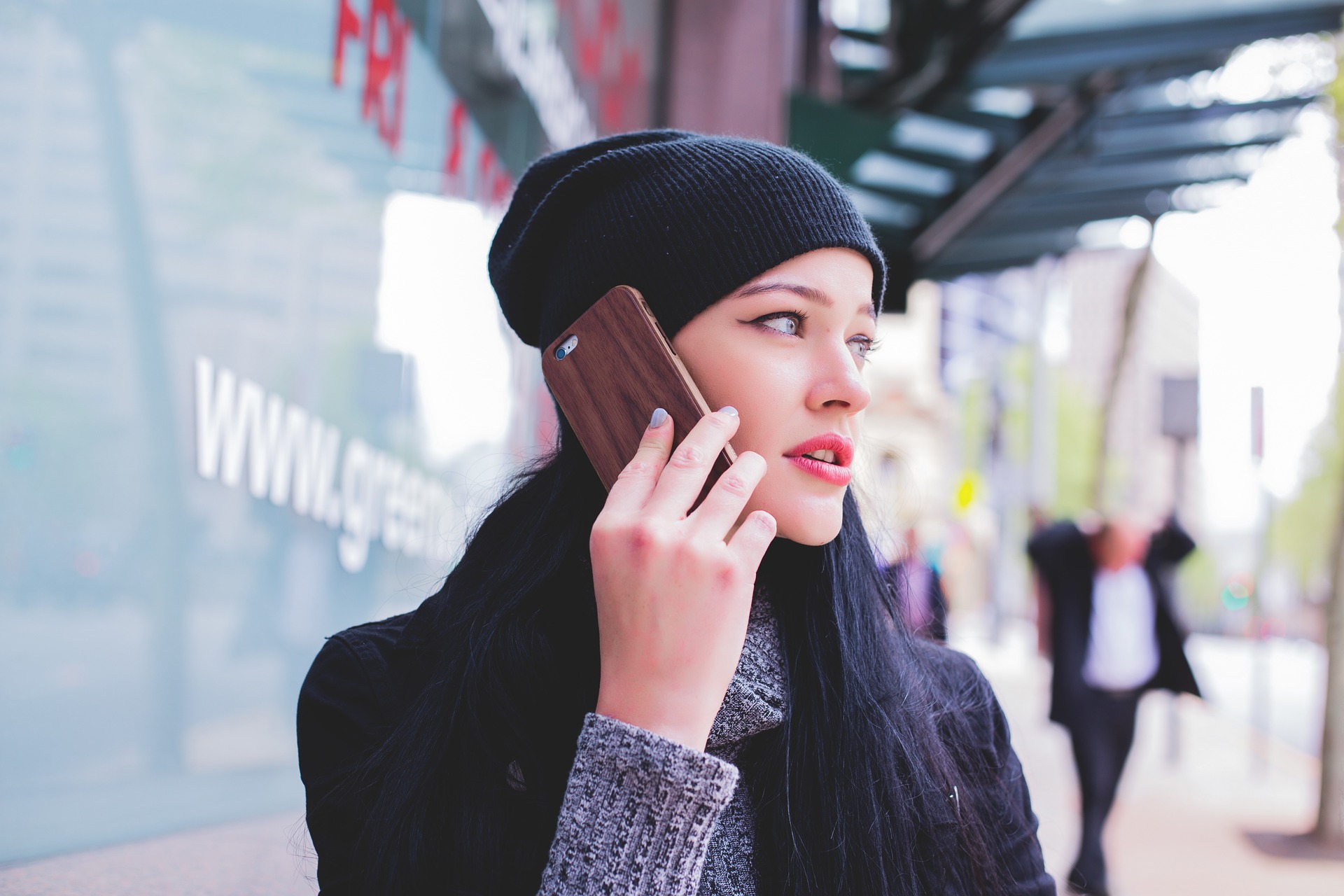 Koniec z automatycznym przedłużaniem umów na telefon komórkowy. Zobacz od kiedy  - Zdjęcie główne