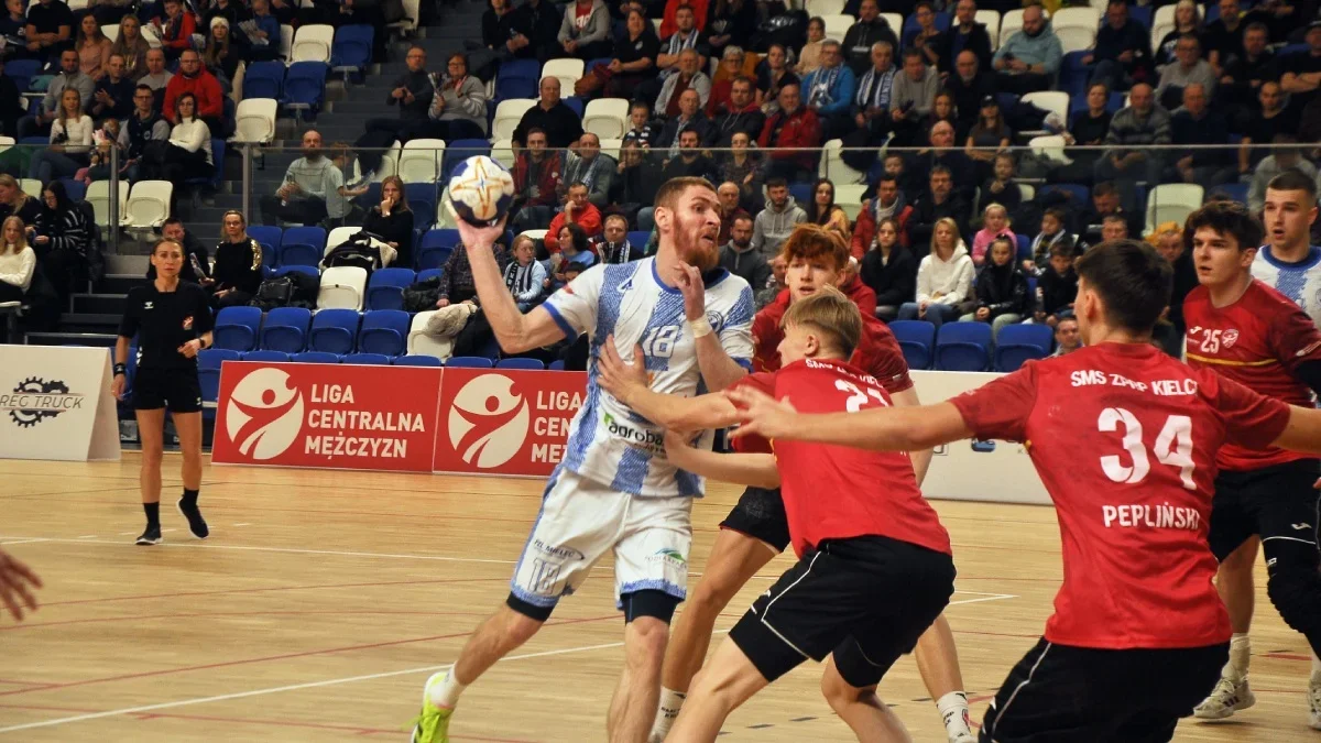 Liga Centralna: Dreszczowiec w Kielcach. Handball Stal Mielec wygrywa po rzutach karnych - Zdjęcie główne