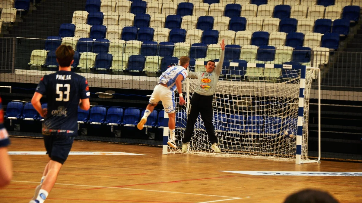 Liga Centralna: Handball Stal Mielec z wysoką wygraną przed własną publicznością [ZDJĘCIA] - Zdjęcie główne