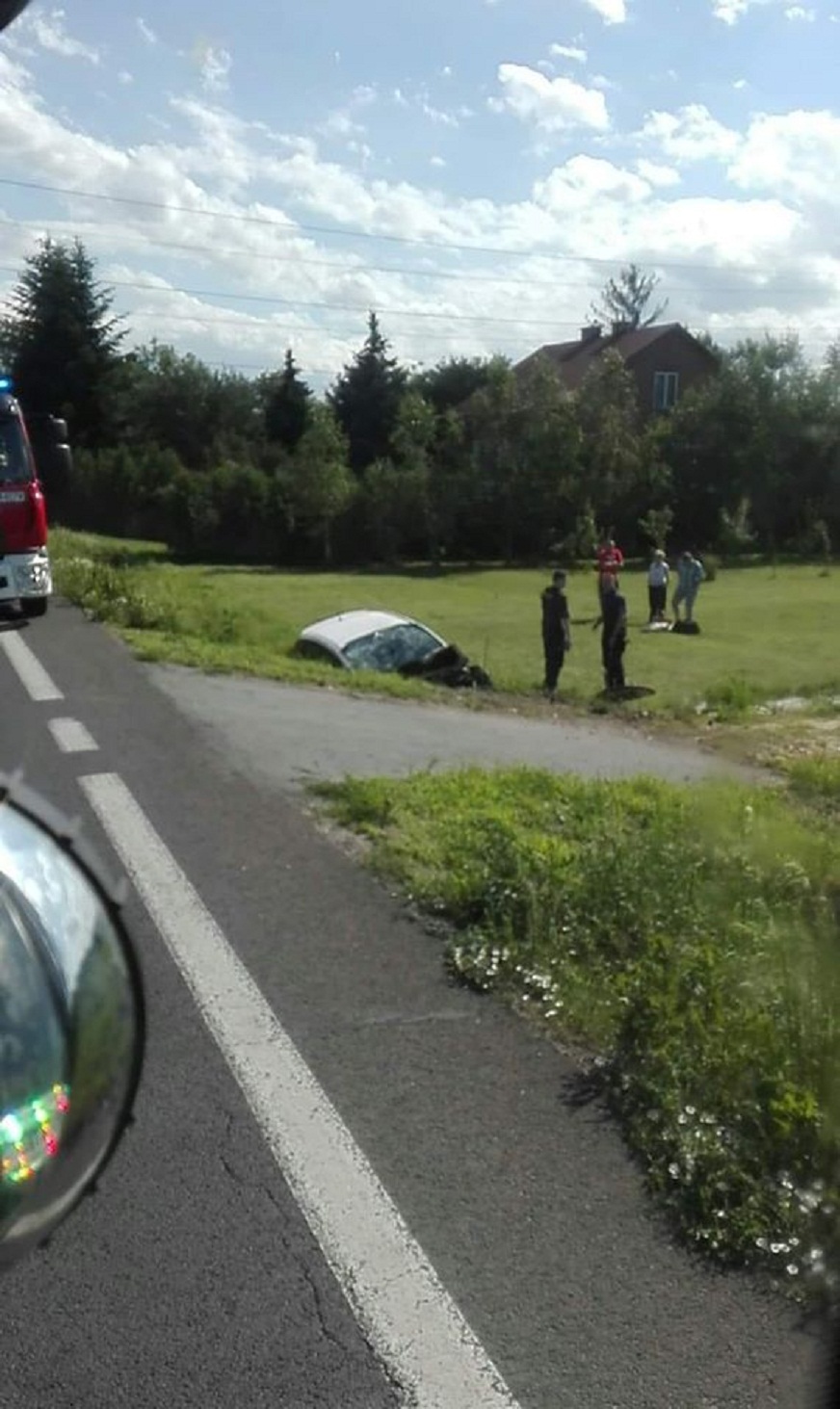 Kobieta wjechała do rowu. Pies tego nie przeżył - Zdjęcie główne