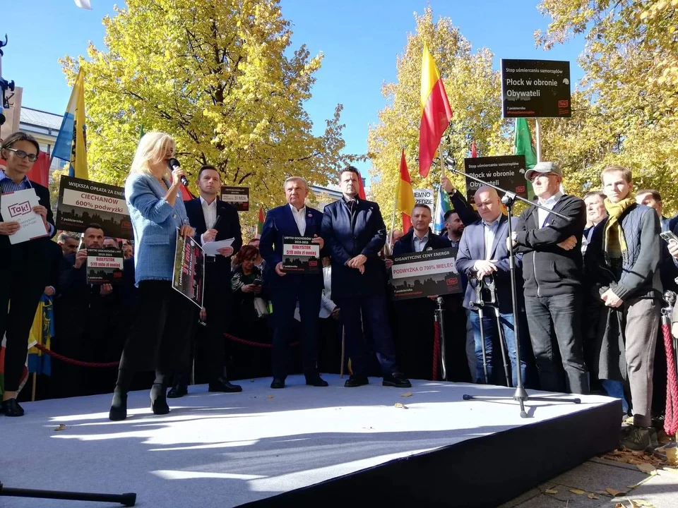 Prezydent Wiśniewski i posłanka Skowrońska na proteście w Warszawie - Zdjęcie główne