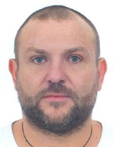 RADOSŁAW TKACZYK - Poszukiwany przez: KMP Radom Wydział Kryminalny, 26-600 Radom, ul. 11 Listopada 37/59 telefon: (0-48) 345-22-24 email: kryminalny.kmpradom@ra.policja.gov.pl  Poszukiwany za: Art. 148 § 1 Zabójstwo - typ podstawowy