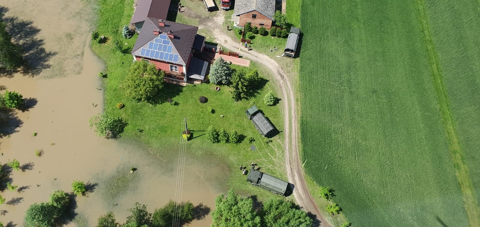 Policyjny Black Hawk nadal patroluje powiat mielecki [FOTO] - Zdjęcie główne