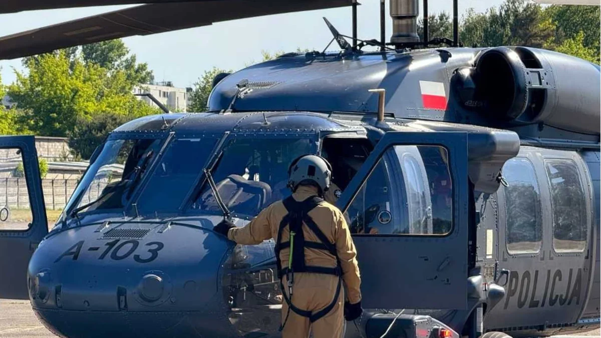 Black Hawk i Dromadery gasiły pożar lasu - Zdjęcie główne