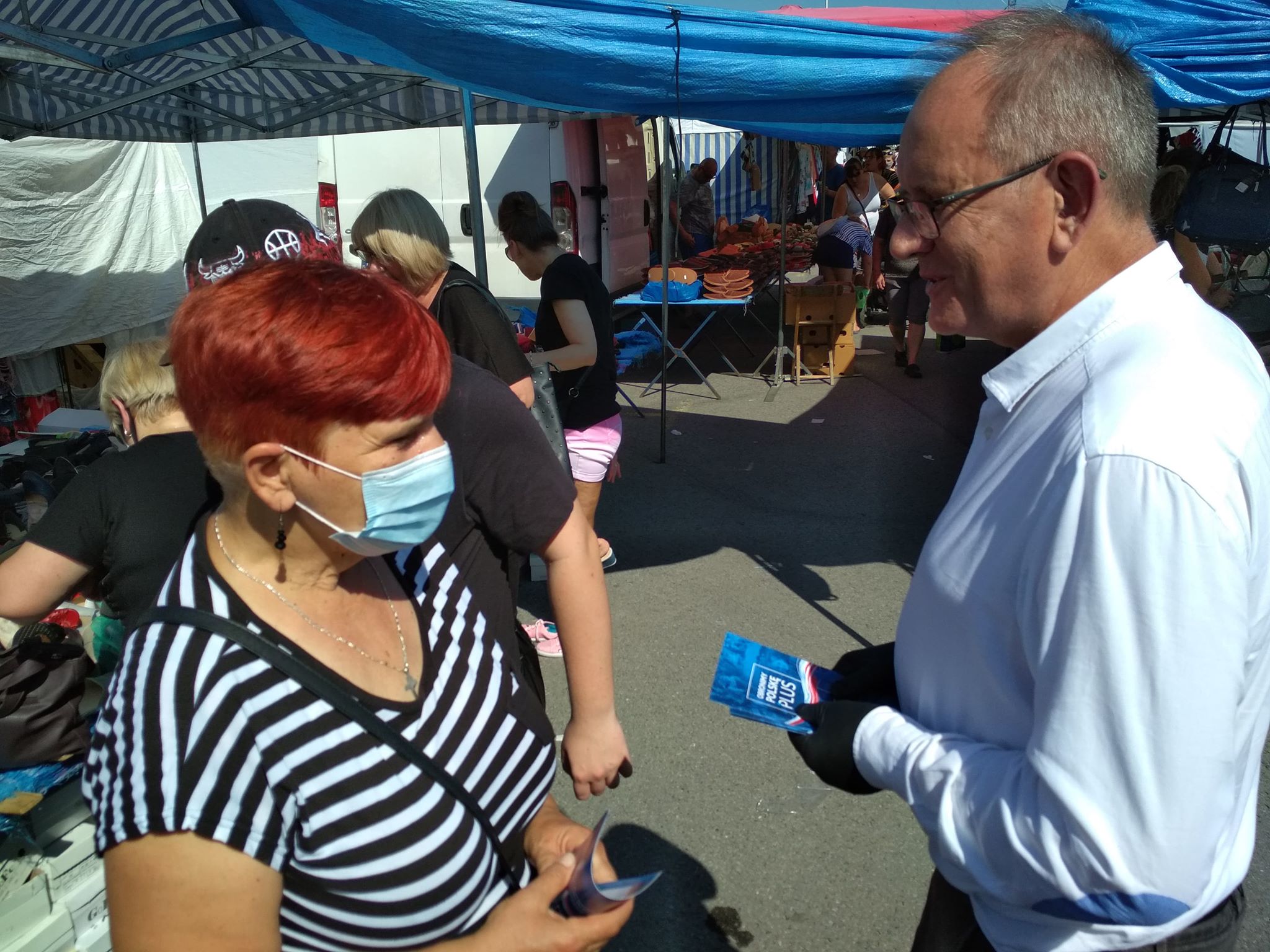 Wyborczy maraton trwa. Na mieleckim targu przekonywali do Andrzeja Dudy - Zdjęcie główne