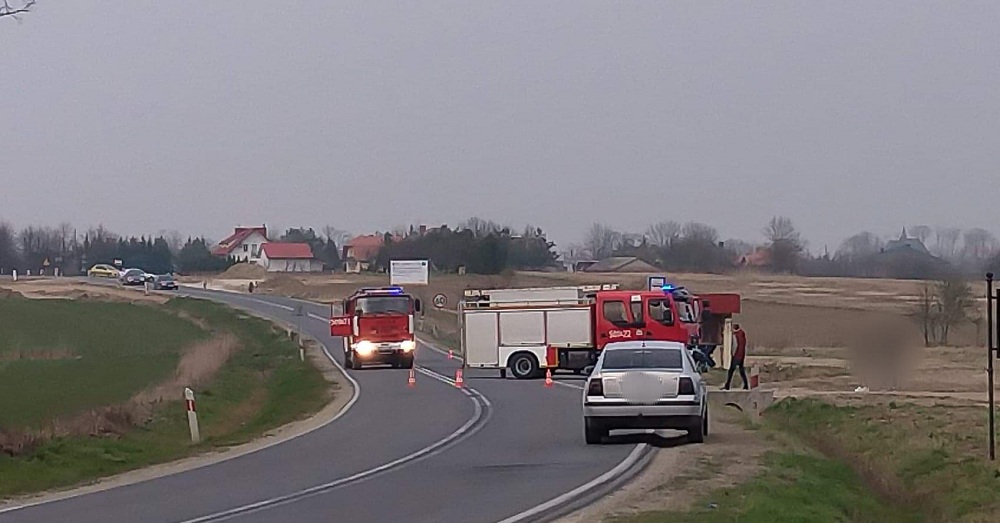 Po wypadku trwa reanimacja motocyklistki - Zdjęcie główne