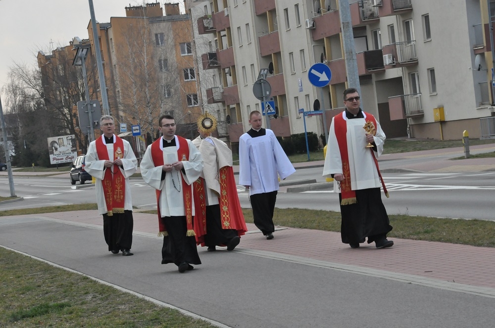 Na Smoczce procesja eucharystyczna w intencji zażegnania epidemii [VIDEO] - Zdjęcie główne