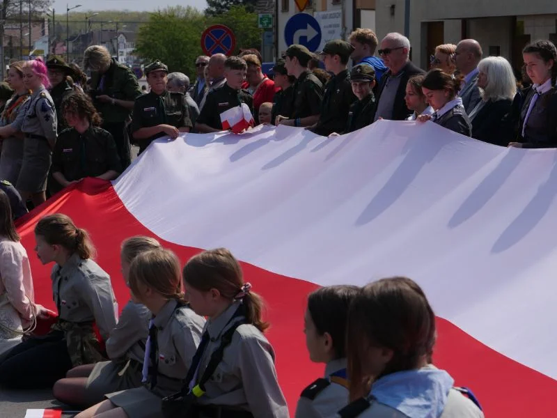 "Witaj majowa jutrzenko". Mielczanie obchodzą Święto Konstytucji [ZDJĘCIA, FILM] - Zdjęcie główne