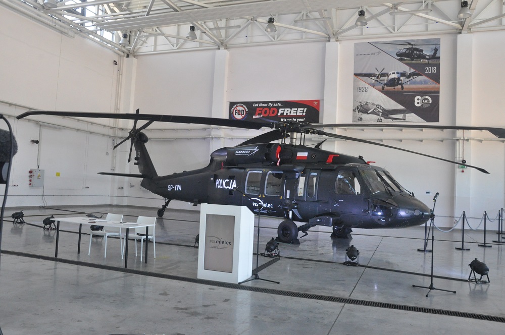 Policja zakupi trzeci śmigłowiec Black Hawk z Mielca - Zdjęcie główne