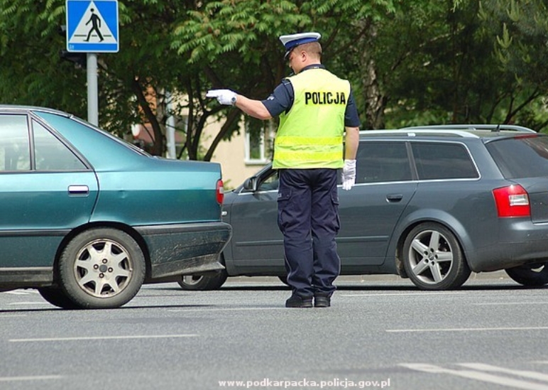 Utrudnienia w ruchu. Al. Niepodległości zamknięta - Zdjęcie główne