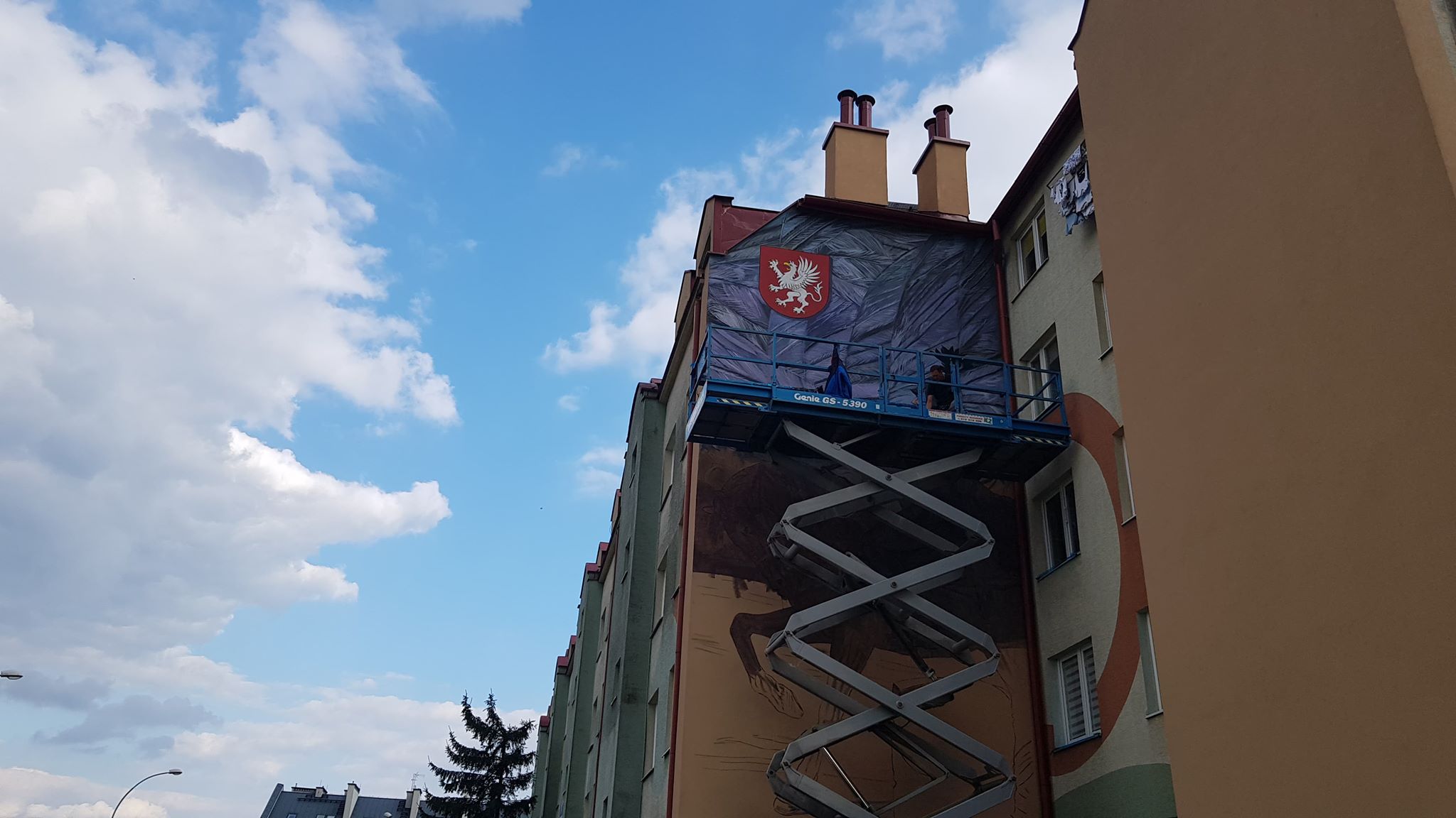 Mielec: Na Smoczce powstaje ogromny mural! To ważna mielecka postać historyczna [FOTO]  - Zdjęcie główne