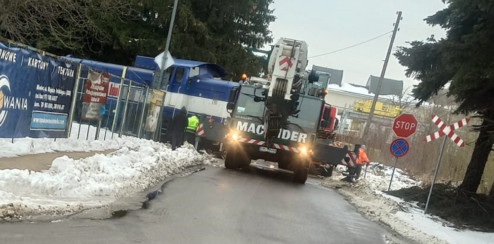 Lokomotywa wypadła z torów. Rejon SSE Mielec - Zdjęcie główne