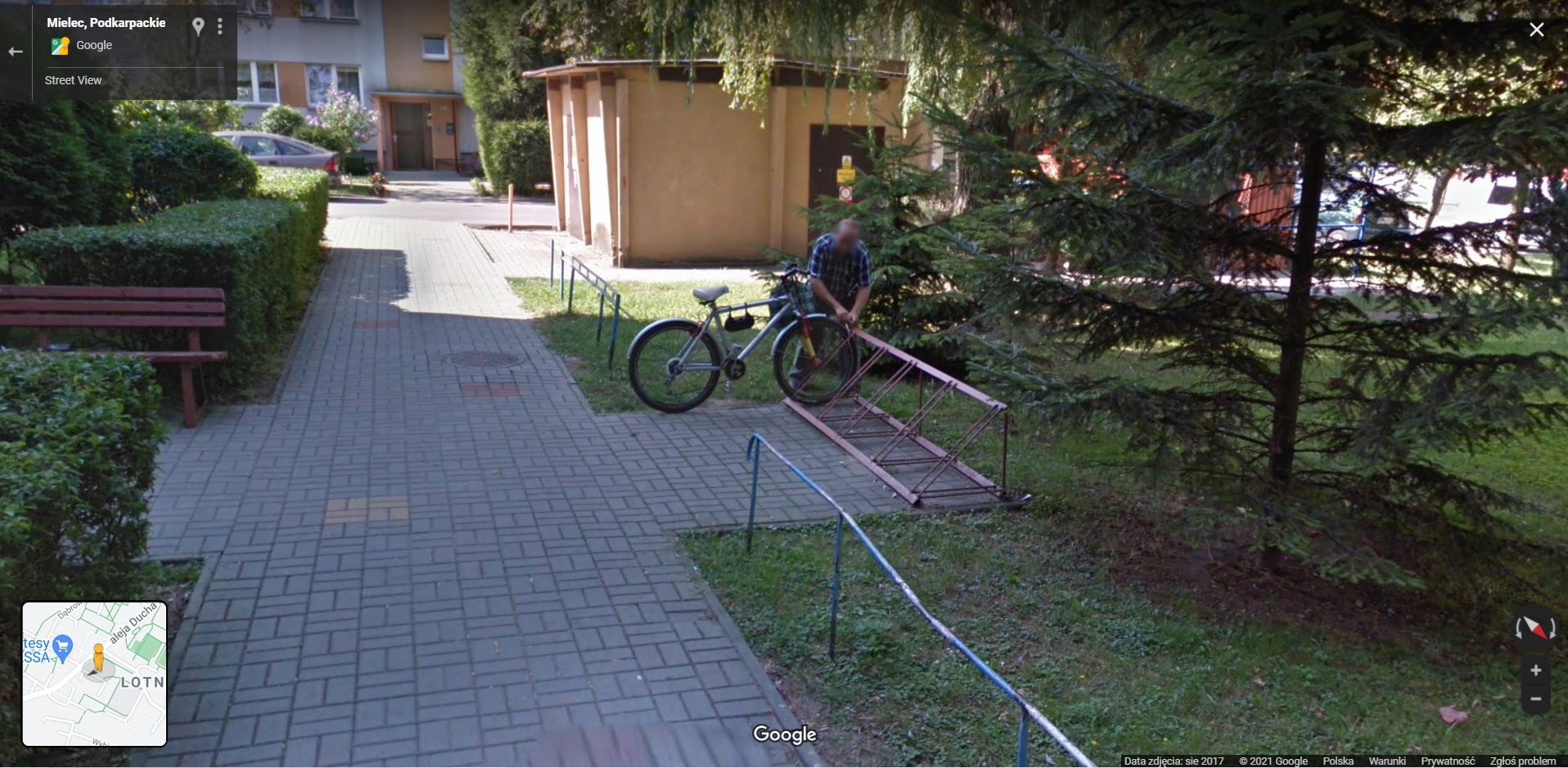 Google Street View na Podkarpaciu. Kolejna seria zdjęć przyłapanych w Mielcu - Zdjęcie główne