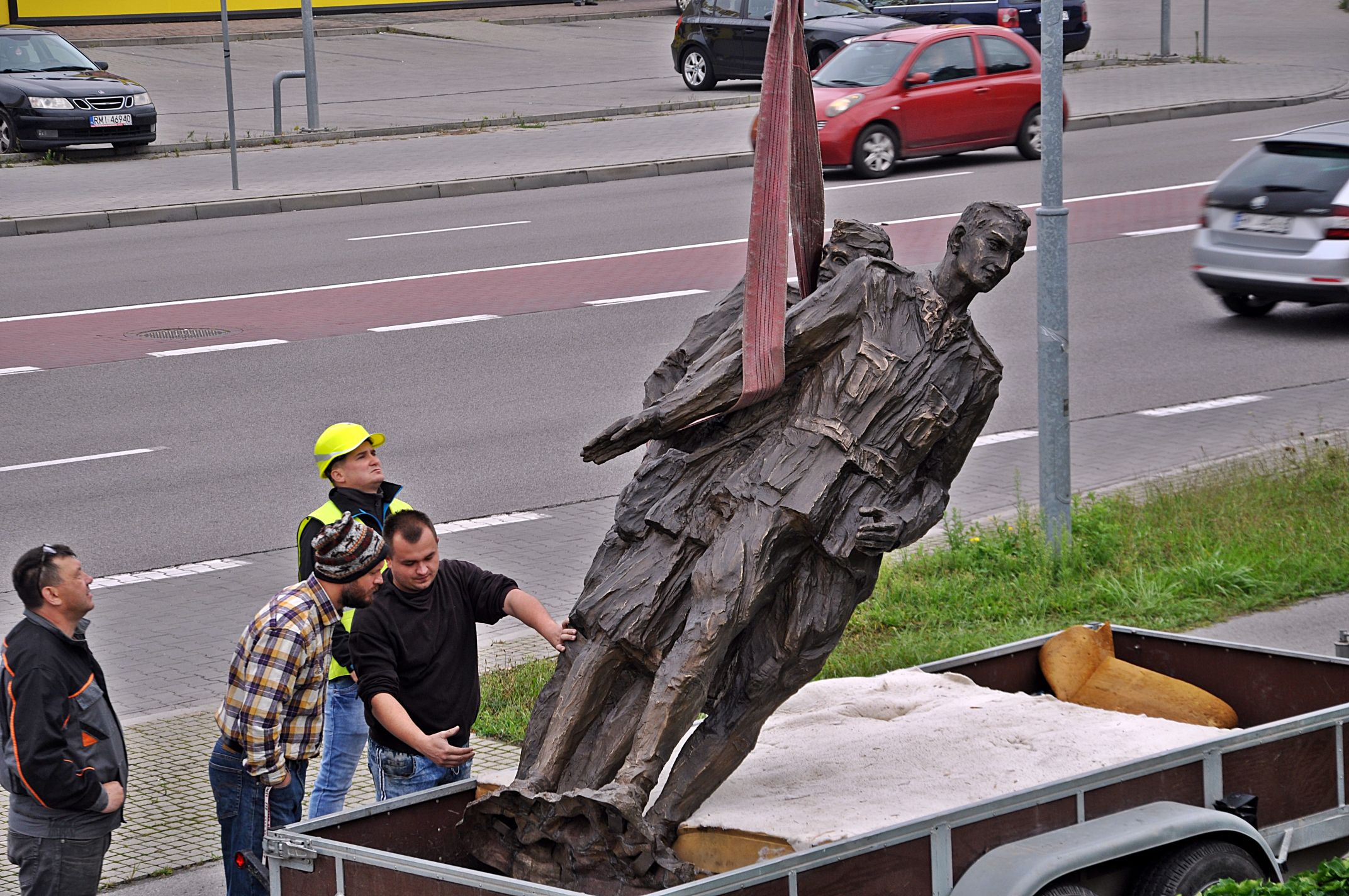 Kolejne rzeźby dołączyły do pomnika Żołnierzy Wyklętych [GALERIA]