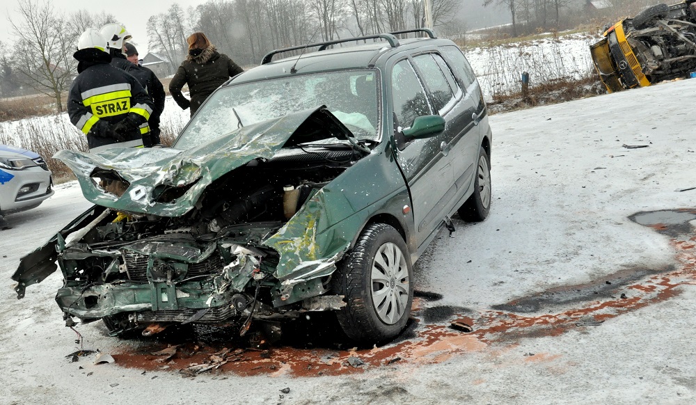 Poważny wypadek w Dulczy Wielkiej. Są ranni! Droga zablokowana. [UWAGA] - Zdjęcie główne