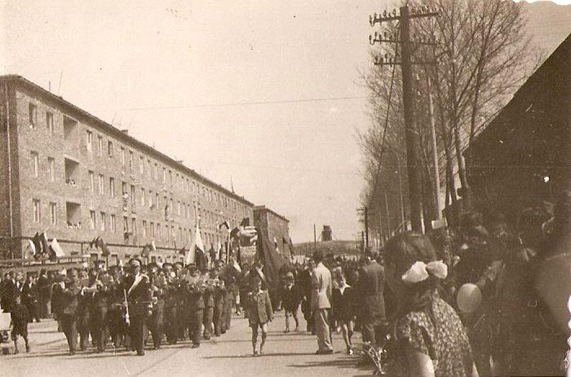 Święto Pracy w czasach Polski Ludowej! Zobacz zdjęcia z pochodów w naszym regionie - Zdjęcie główne