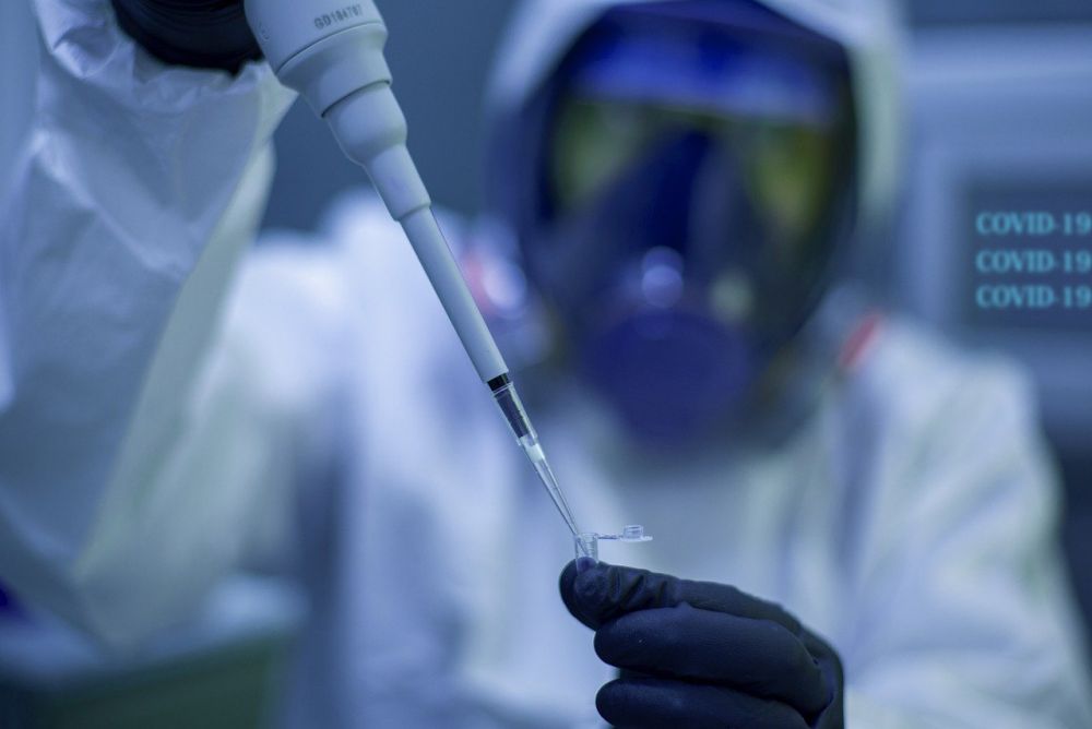 27 grudnia rusza akcja szczepienia medyków przeciwko COVID-19 - Zdjęcie główne