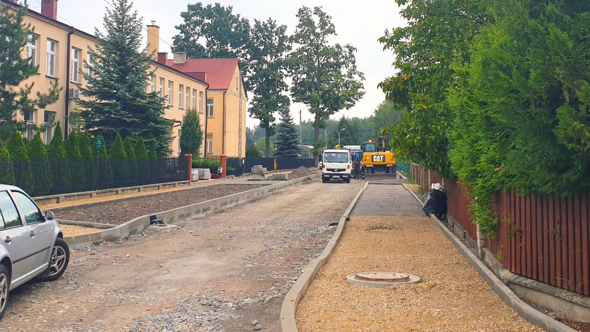 Remont drogi w Trześni. Są widoczne postępy - Zdjęcie główne