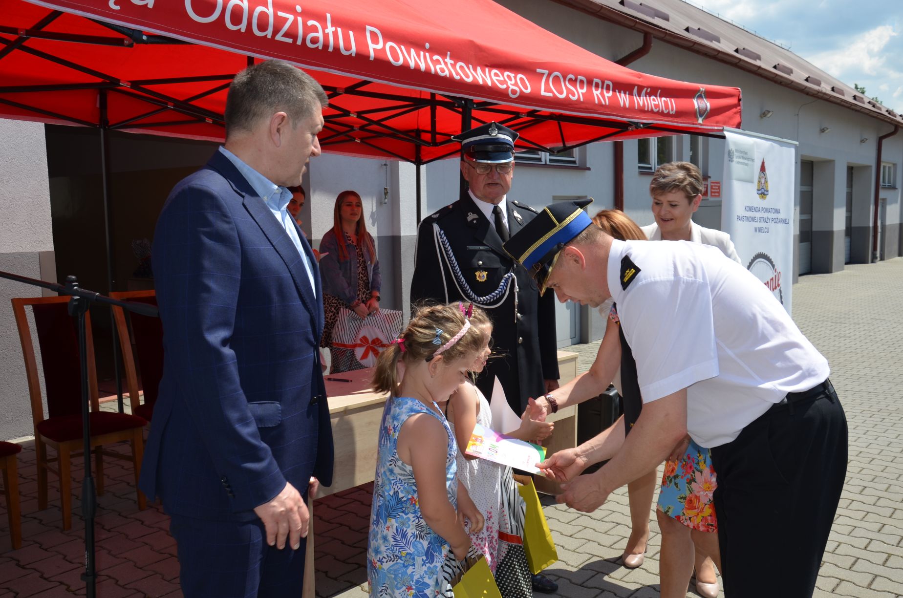 Laureatów oprócz wspaniałych nagród czekały także atrakcje na placu KPSP w Mielcu.