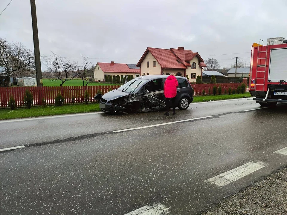 Zderzenie w Padwi Narodowej. Dwie osoby w szpitalu - Zdjęcie główne