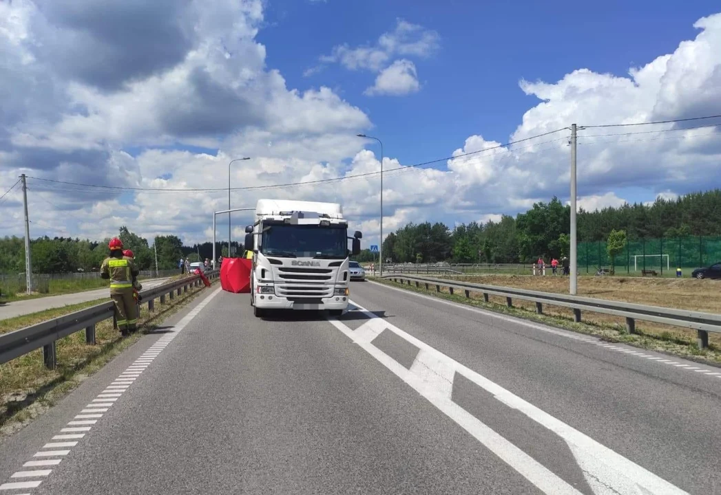 Tragiczny wypadek na obwodnicy Mielca. Nie żyje rowerzysta [ZDJĘCIA] - Zdjęcie główne