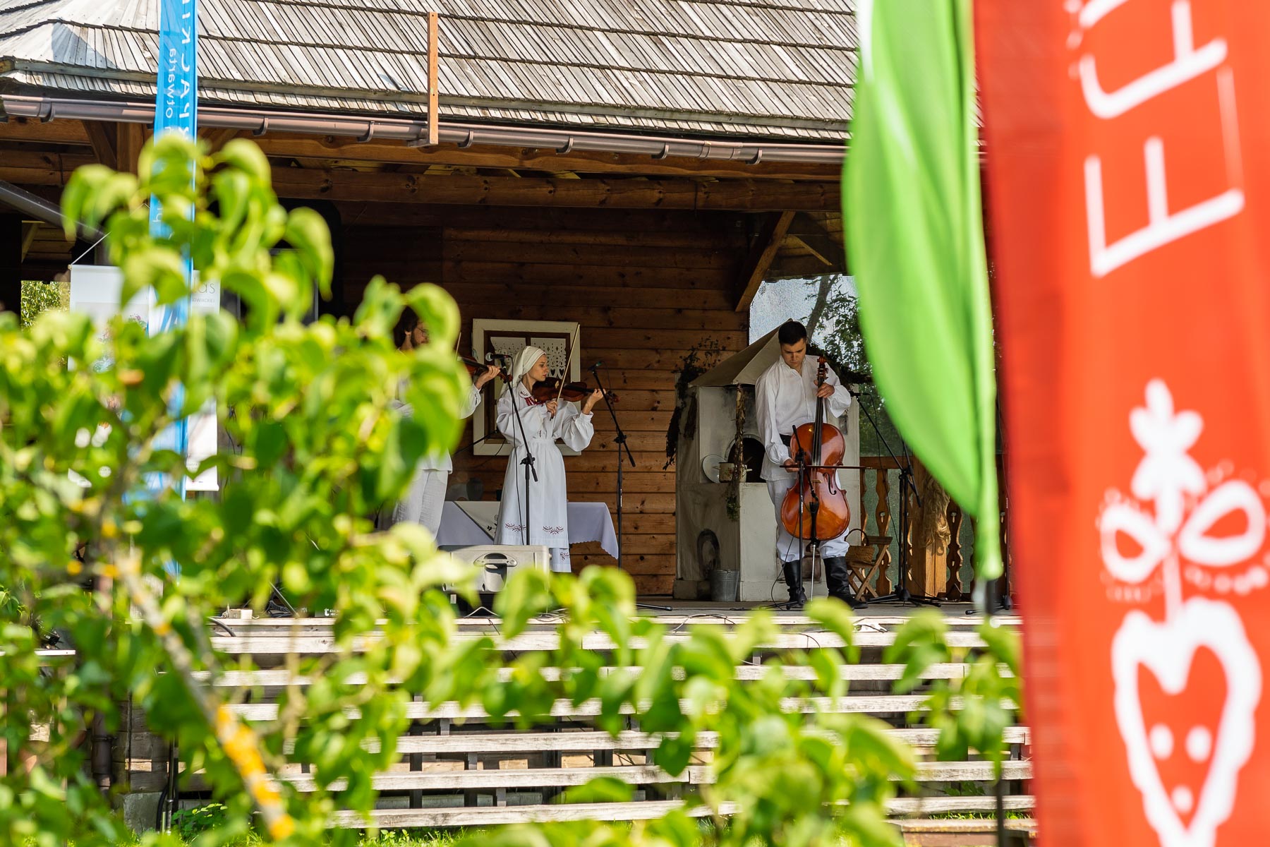 Początek festiwalu "Etno Las" 