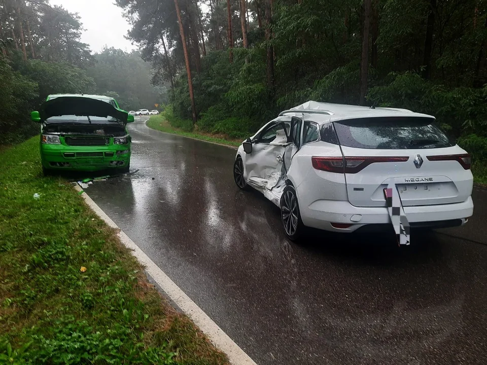 Dwie osoby trafiły do szpitala po wypadku przy mieleckiej obwodnicy - Zdjęcie główne