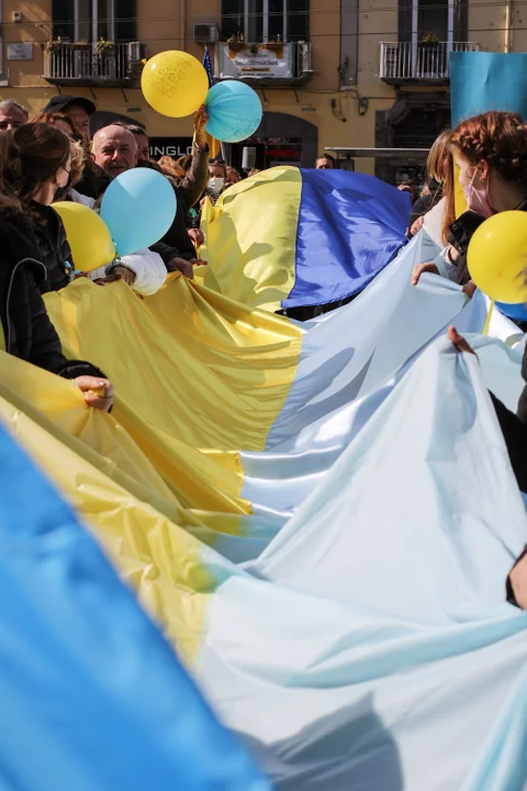 Wnioski o 500+ w języku ukraińskim od soboty. „Weekend dla Ukrainy” w ZUS - Zdjęcie główne