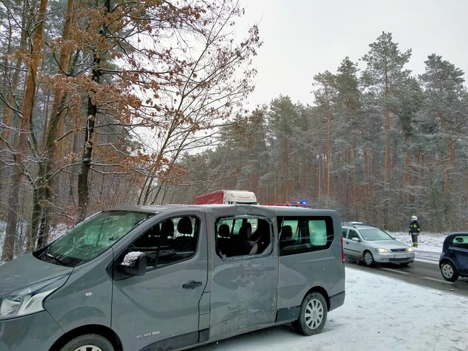 W naszym powiecie doszło do licznych kolizji, co spowodowało duże utrudnienia na drogach.