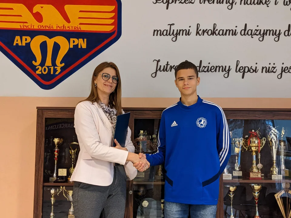Karol Łydek z Liceum Mistrzostwa Sportowego w Mielcu został tegorocznym stypendystą Prezesa Rady Ministrów - Zdjęcie główne