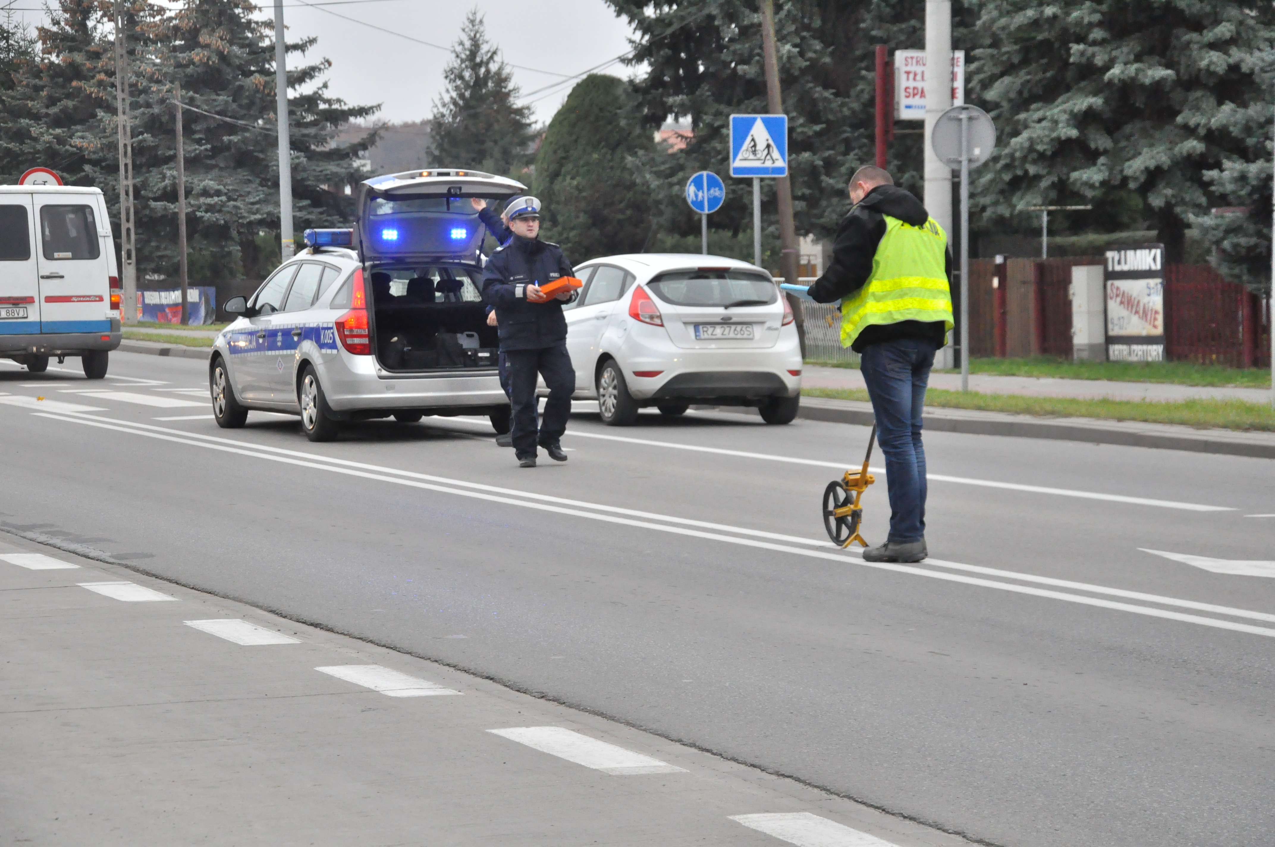 Wypadek na ulicy Wolności w Mielcu. Potrącone zostało 4,5 letnie dziecko na pasach w okolicy tak zwanego zamku. [PILNE] - Zdjęcie główne